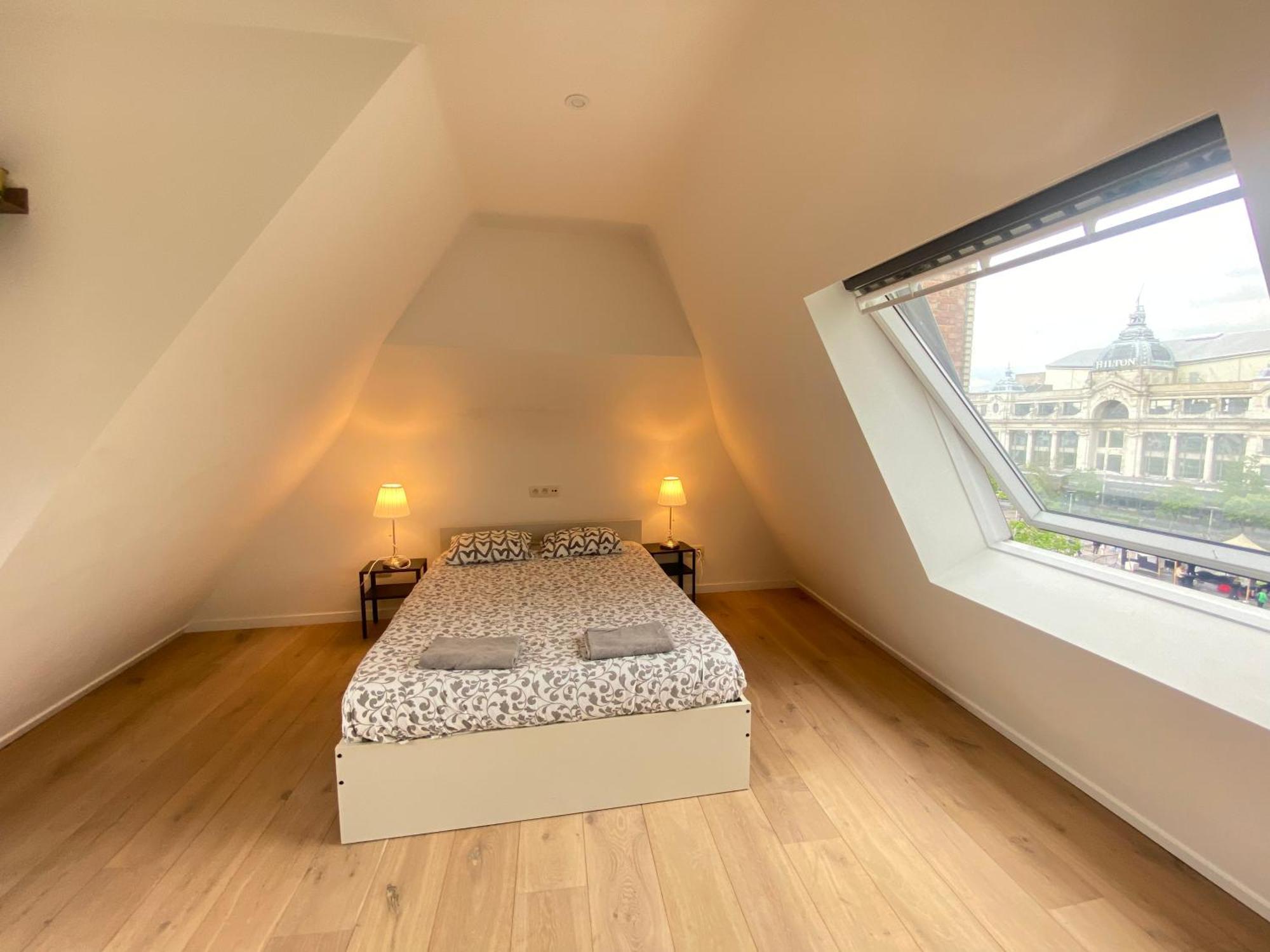 The Central Square Residence Anvers Exterior foto